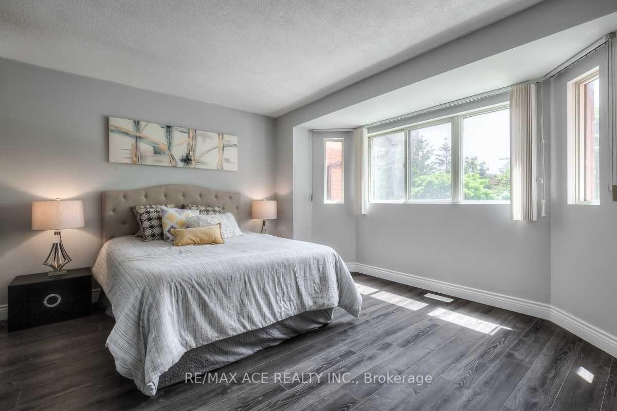 4 Bedrooms Condo at 2472 Eglinton, Toronto For sale