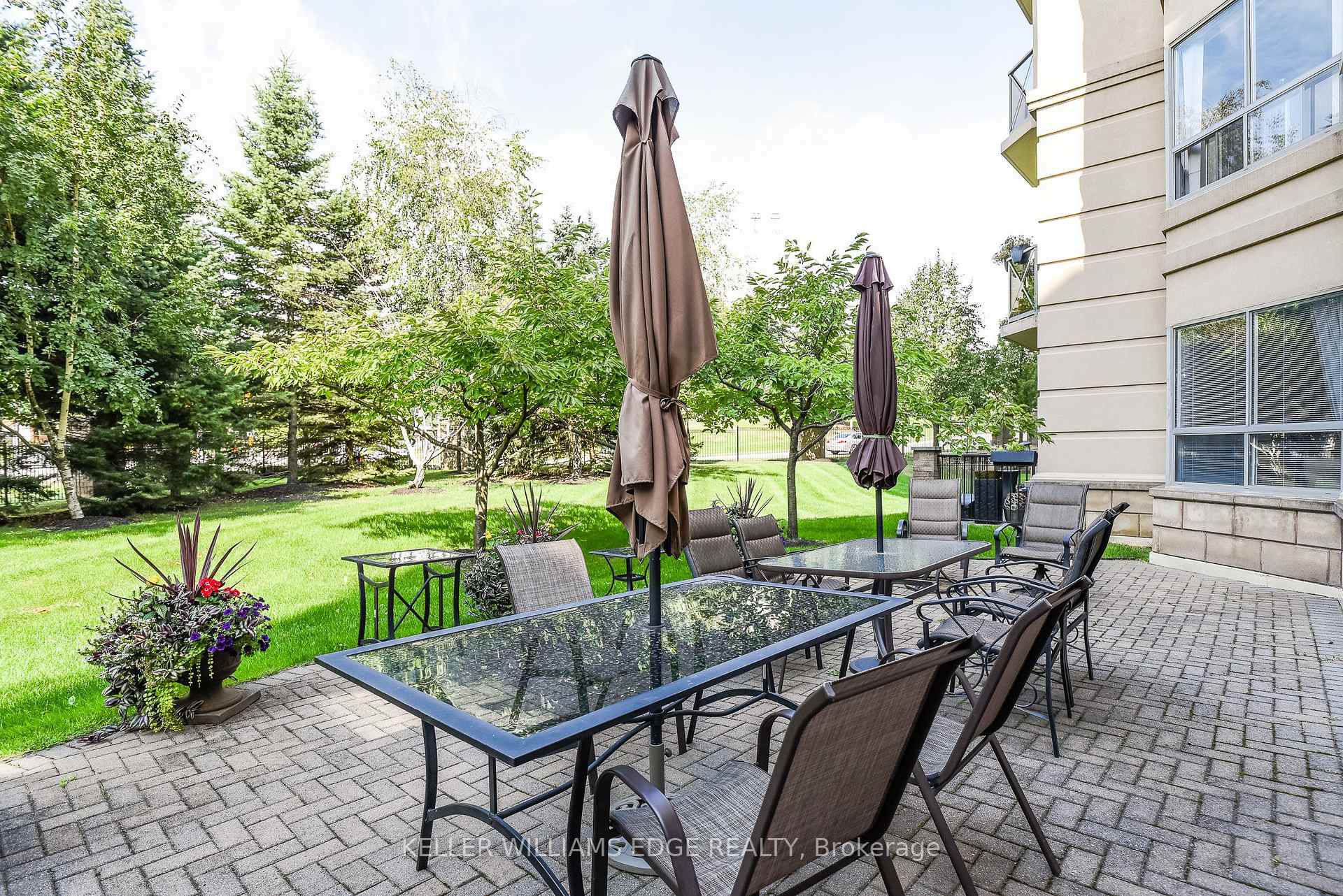 2 Bedrooms Condo at 2085 Amherst Heights,  Burlington For sale