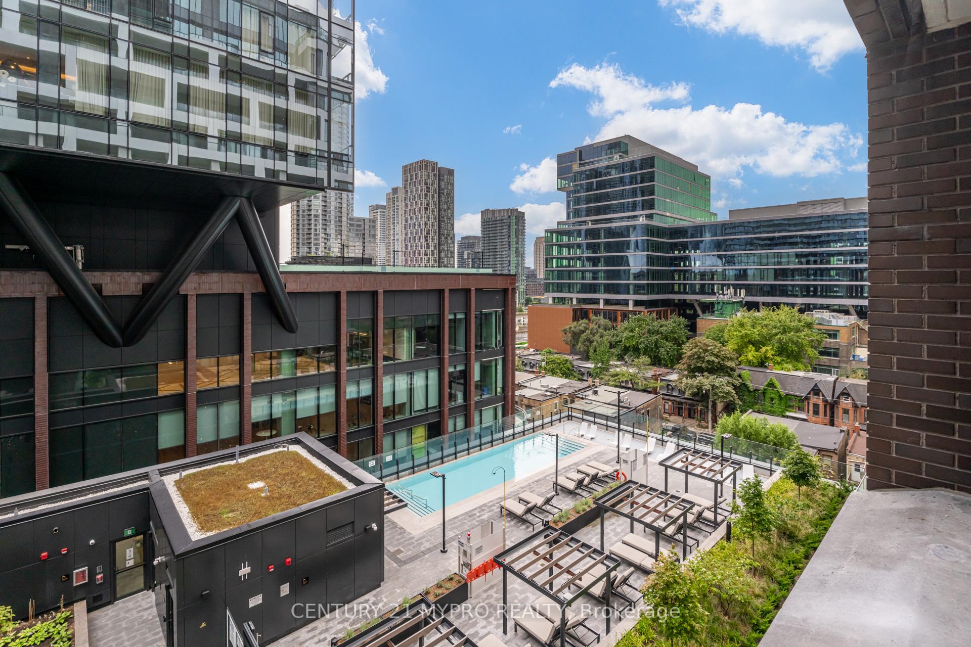 3 Bedrooms Condo at 455 Wellington,  Toronto For sale