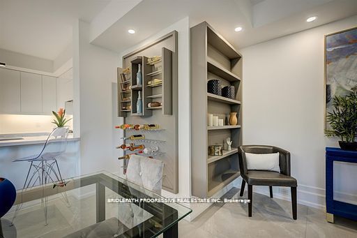 3 Southvale Drive, #301