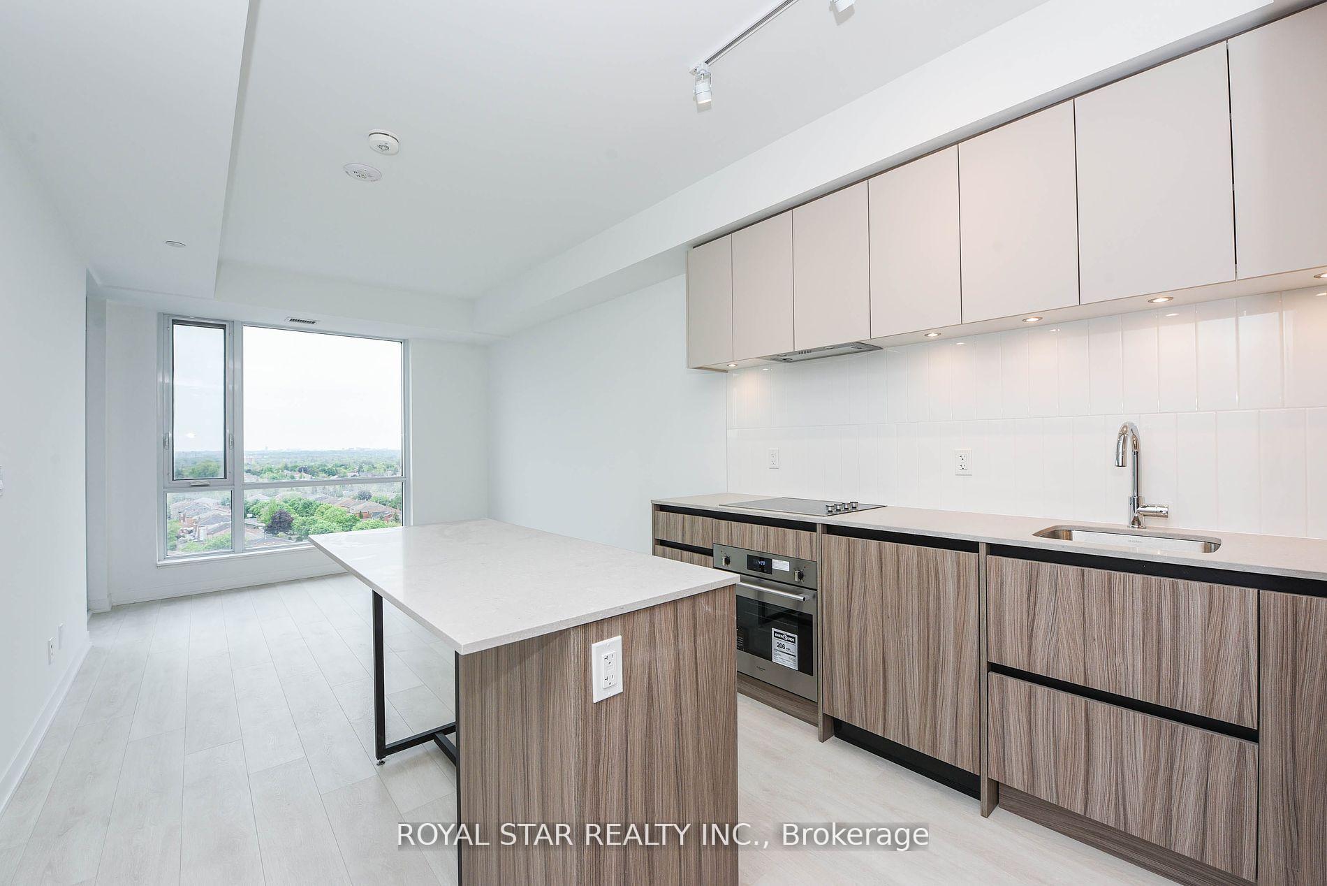 2 Bedrooms Condo at 7950 Bathurst, Vaughan For sale