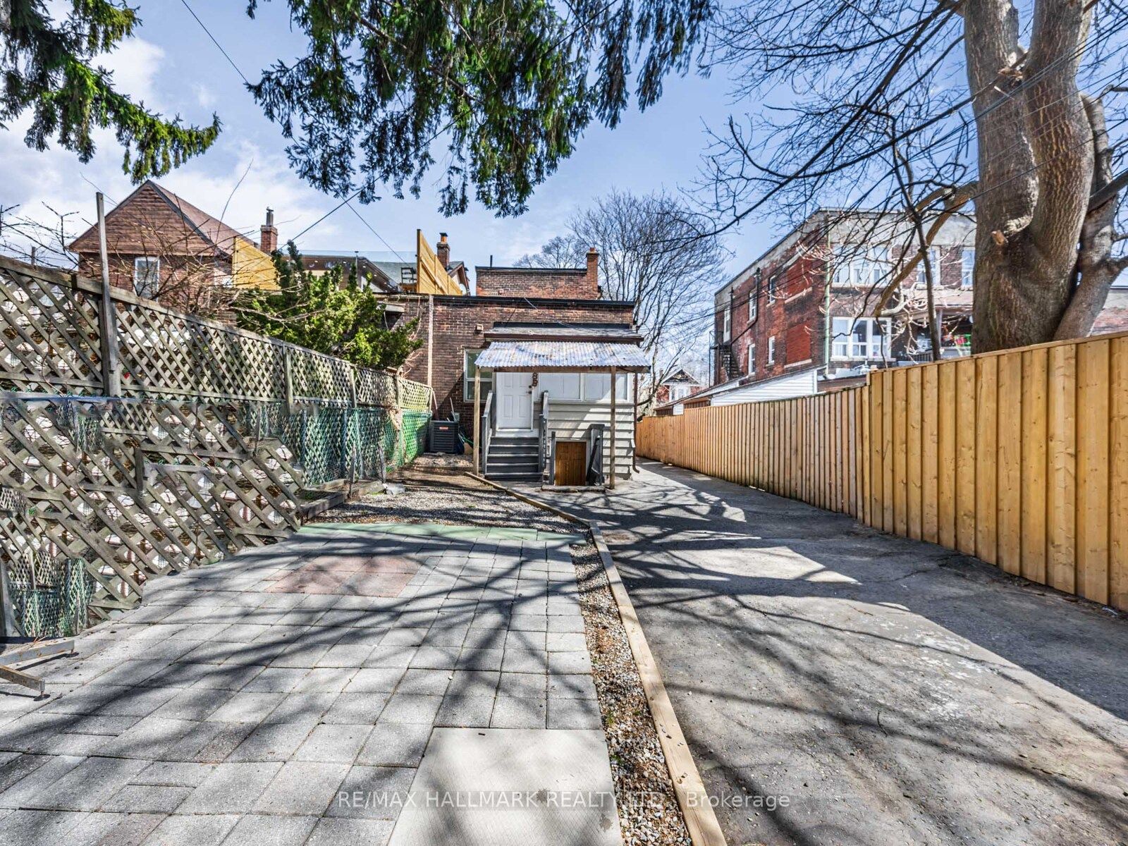8 Redwood Avenue, Toronto, ON M4L 2S6