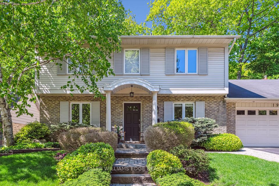 1932 Four Seasons Drive, Burlington, ON L7P 2Y1