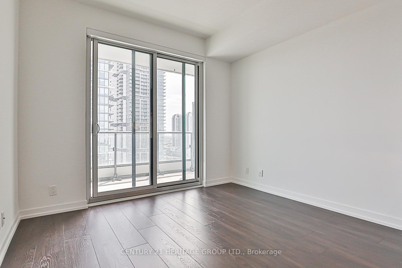 2 Bedrooms Condo at 950 PORTAGE,  Vaughan For sale