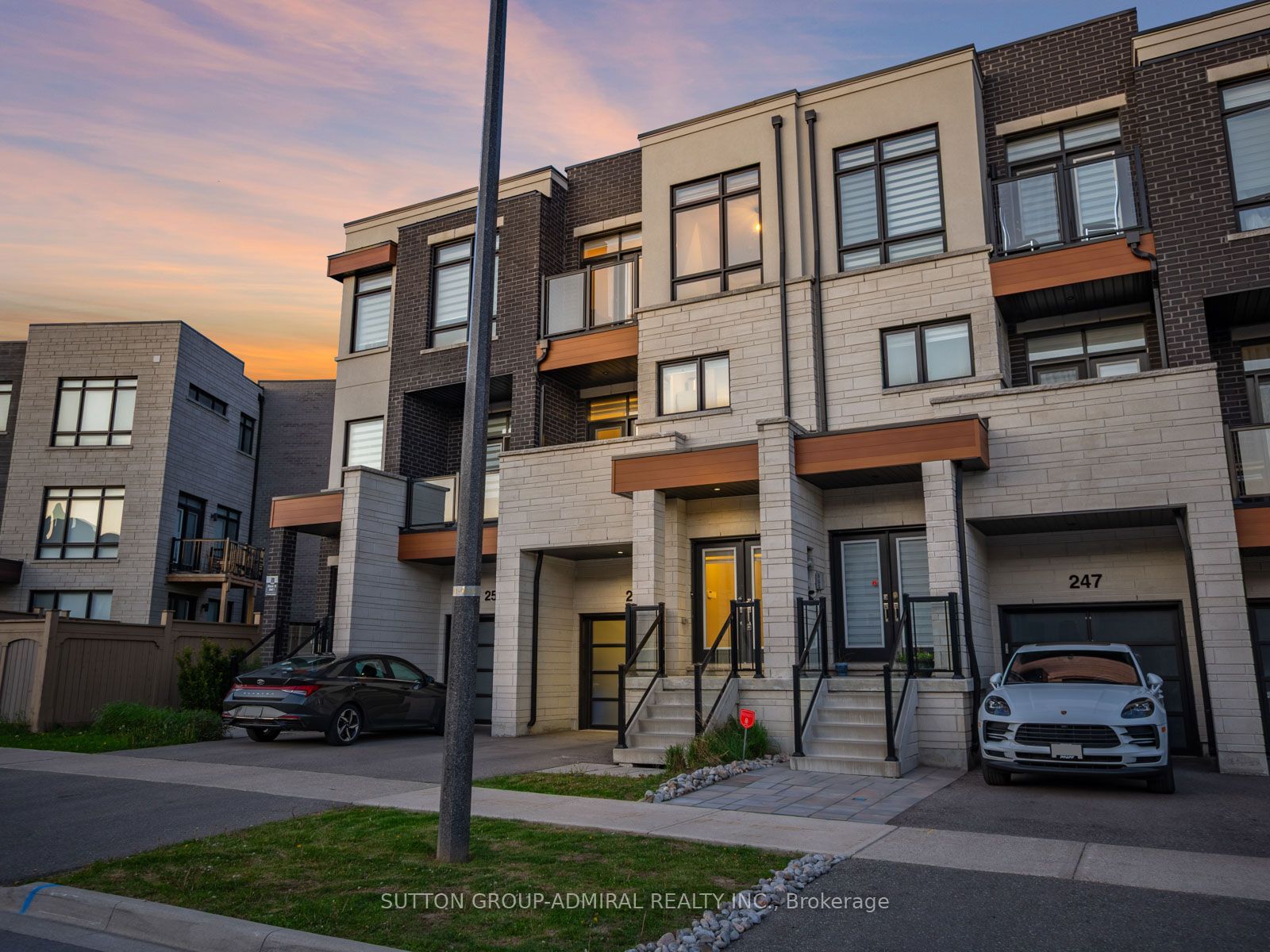 251 Thomas Cook Avenue