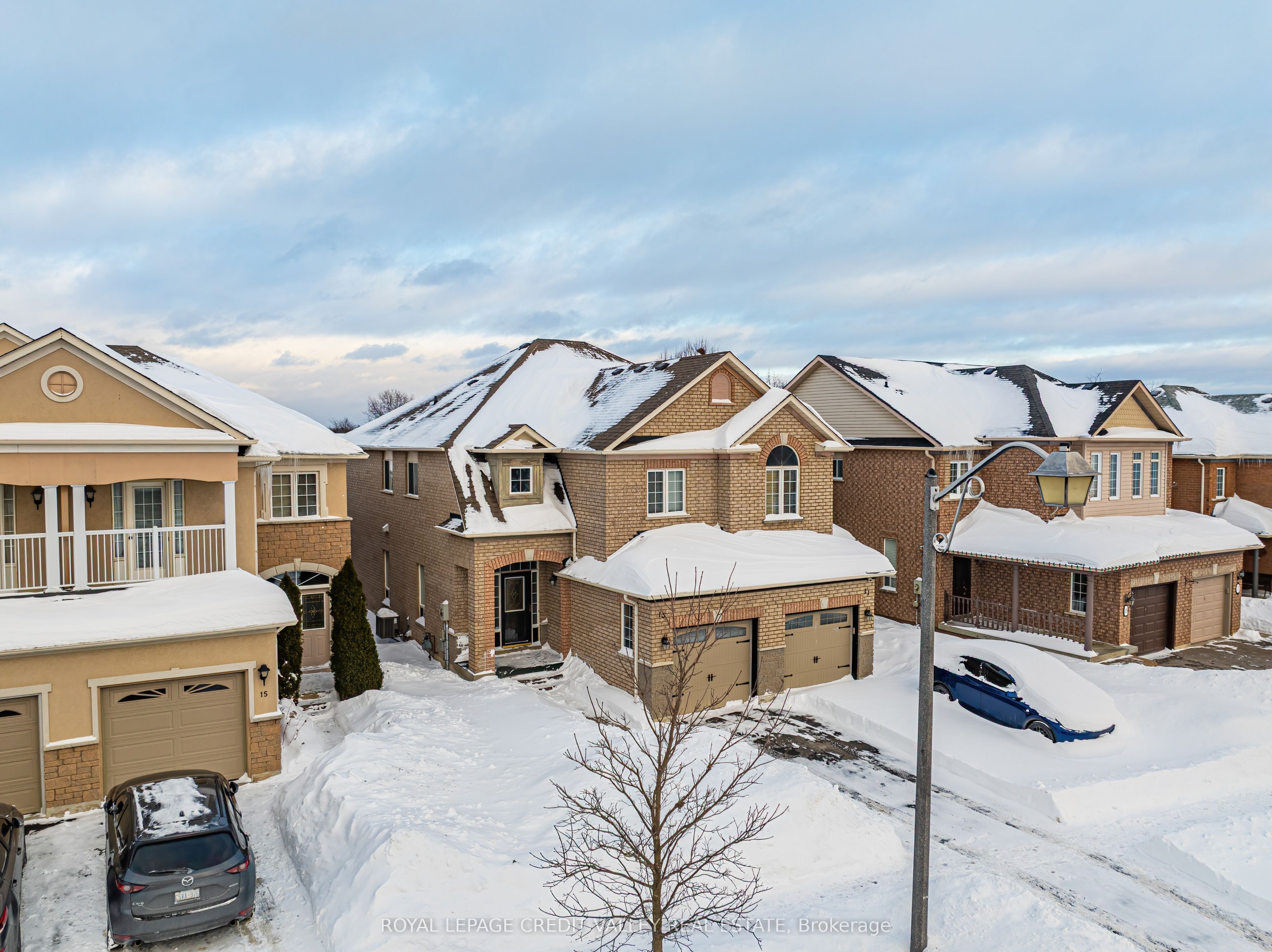 13 Brookstone Court