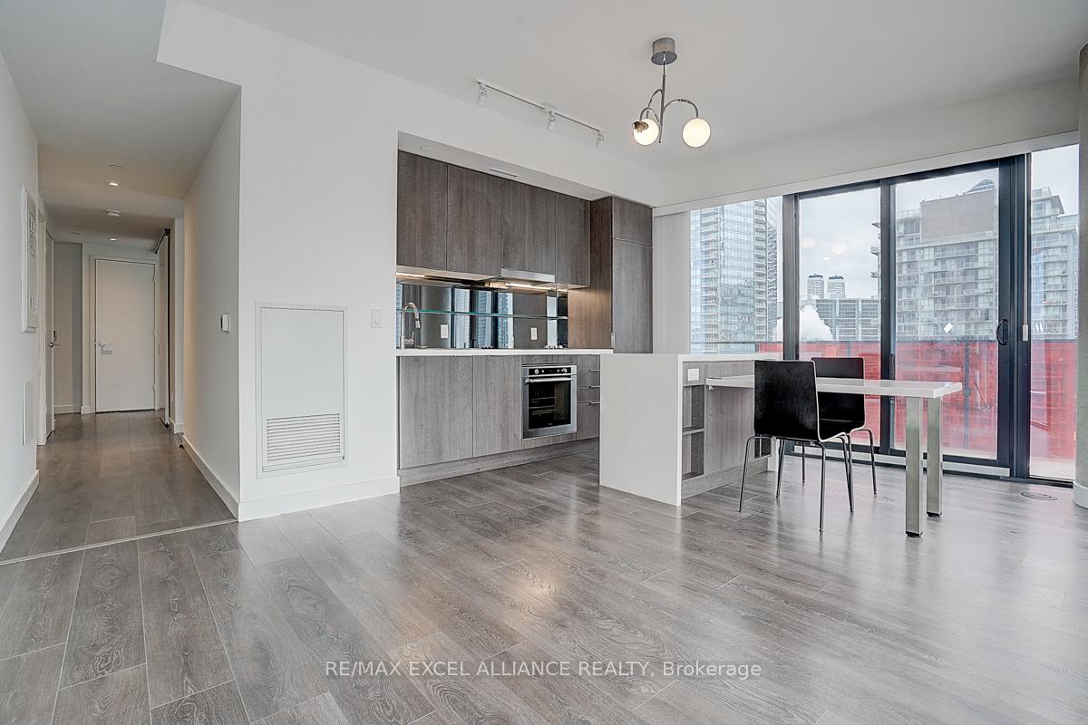 2 Bedrooms Condo at 215 Queen,  Toronto For sale