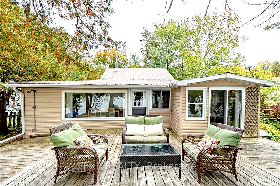 108 Oak Lake