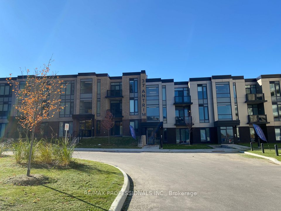 #202 - 37 Antrim Crescent, Toronto, ON M1P 0E8