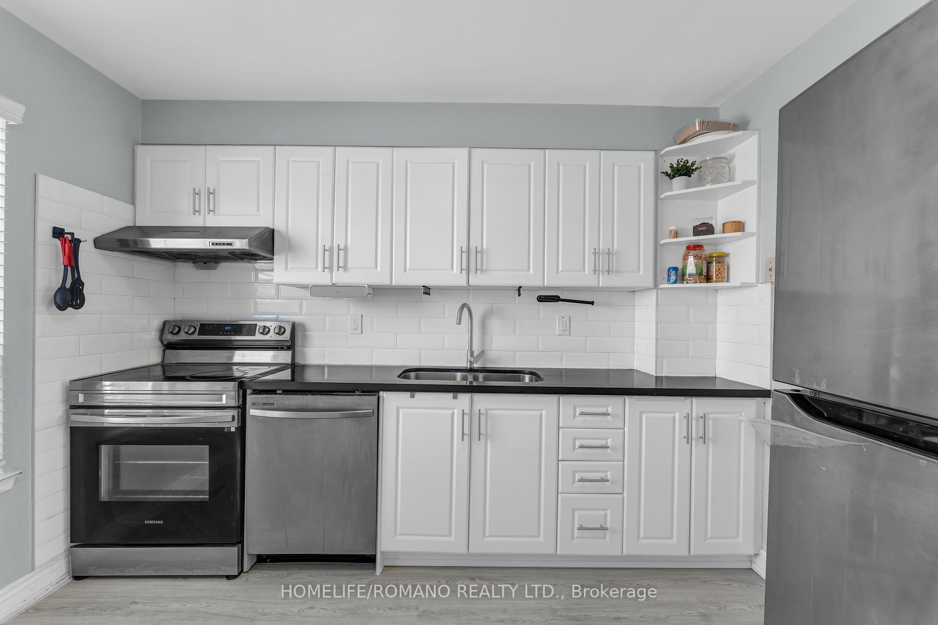 4 Bedrooms Condo at 7440 Goreway, Mississauga For sale