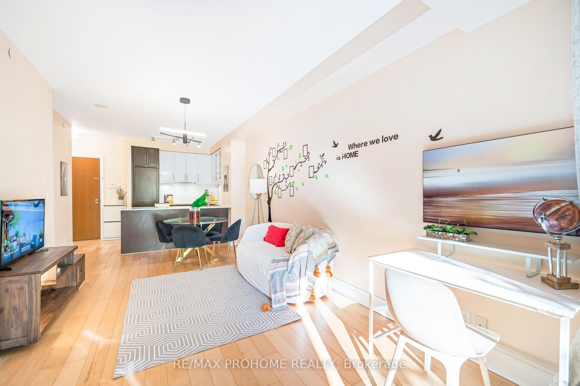 2 Bedrooms Condo at 21 Clairtrell, Toronto For sale