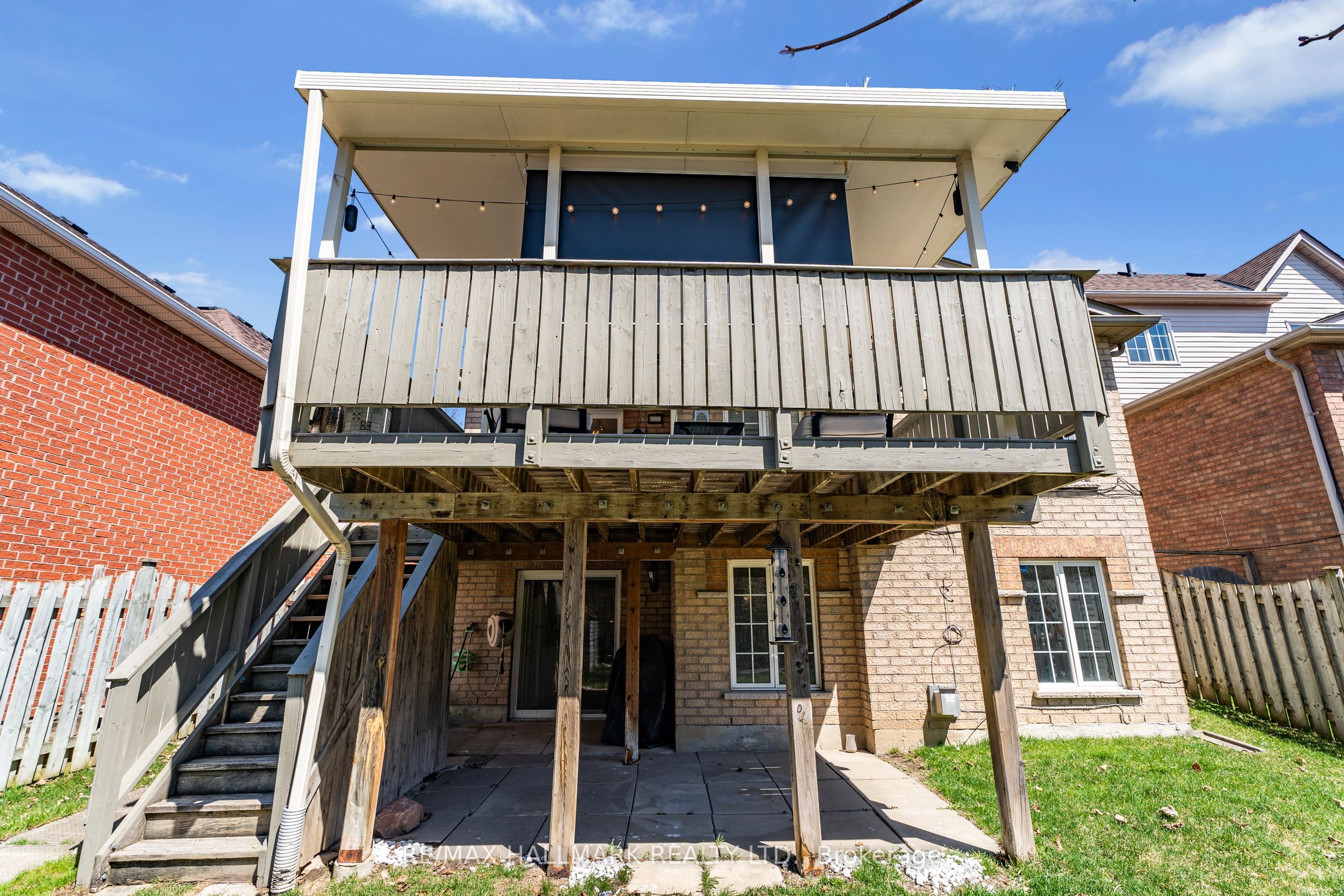 8 Arnold Crescent