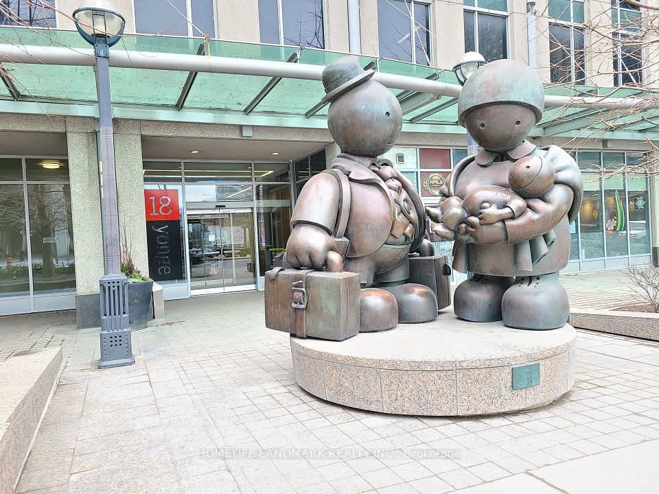 18 Yonge