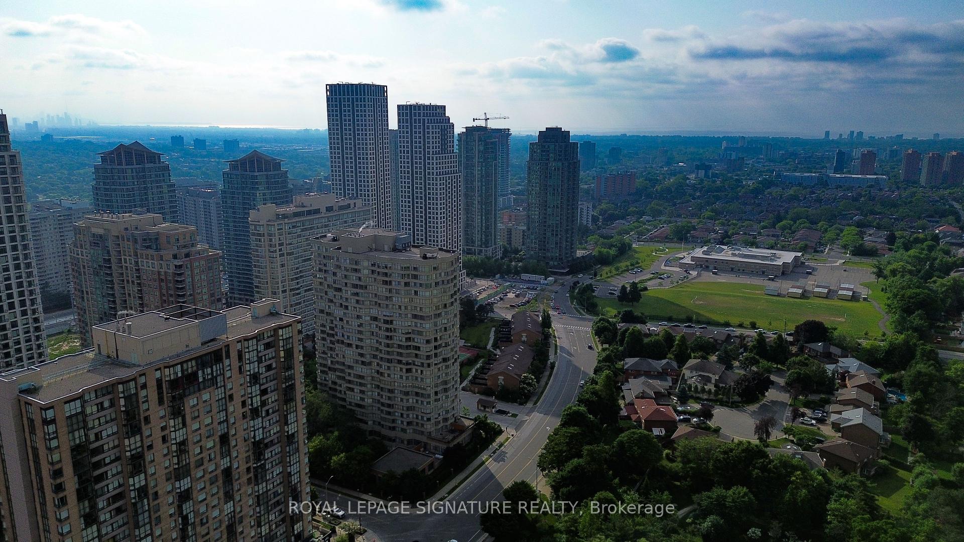 2 Bedrooms Condo at 3605 Kariya, Mississauga For sale
