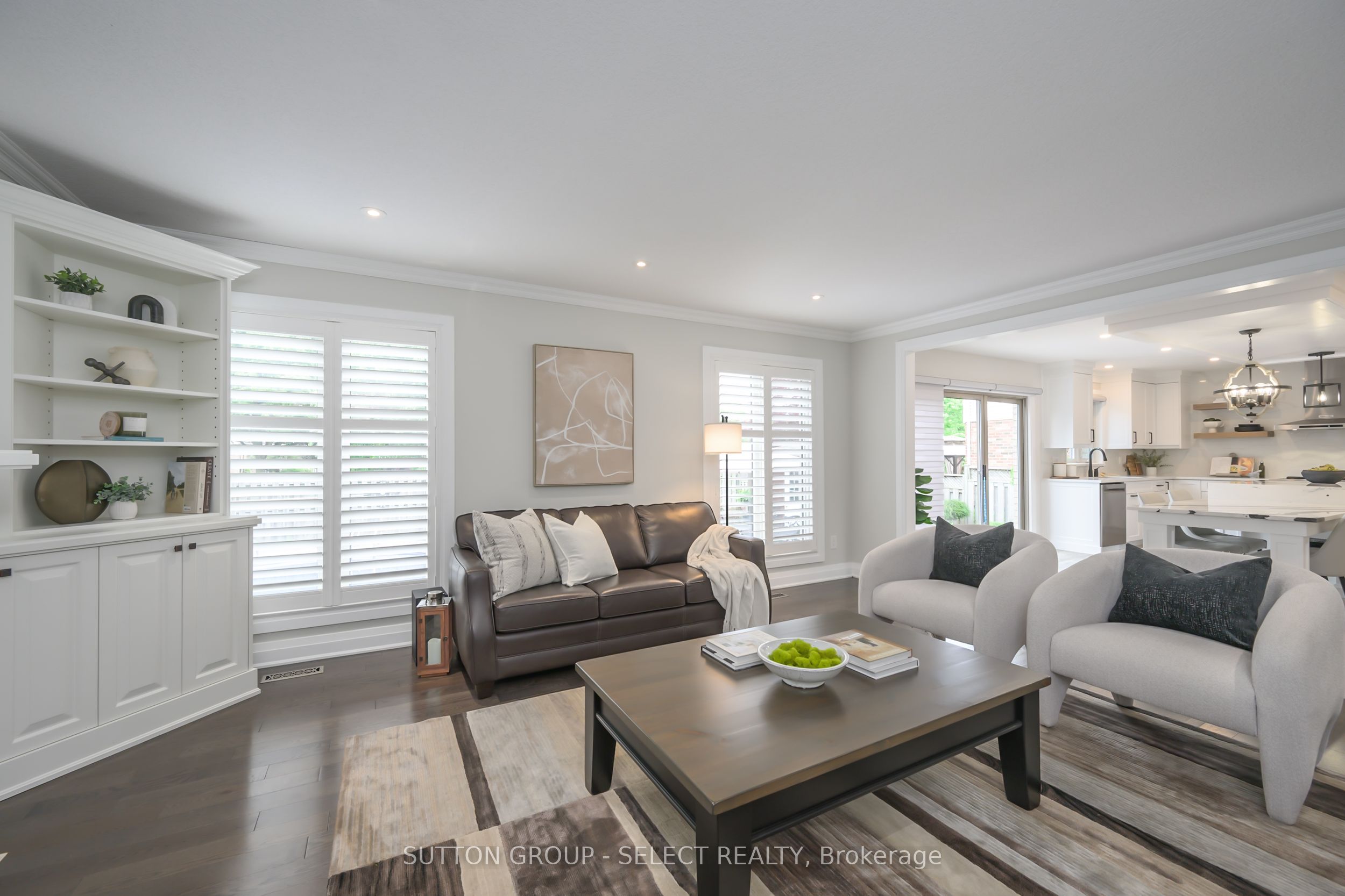 42 Pinebrook Court