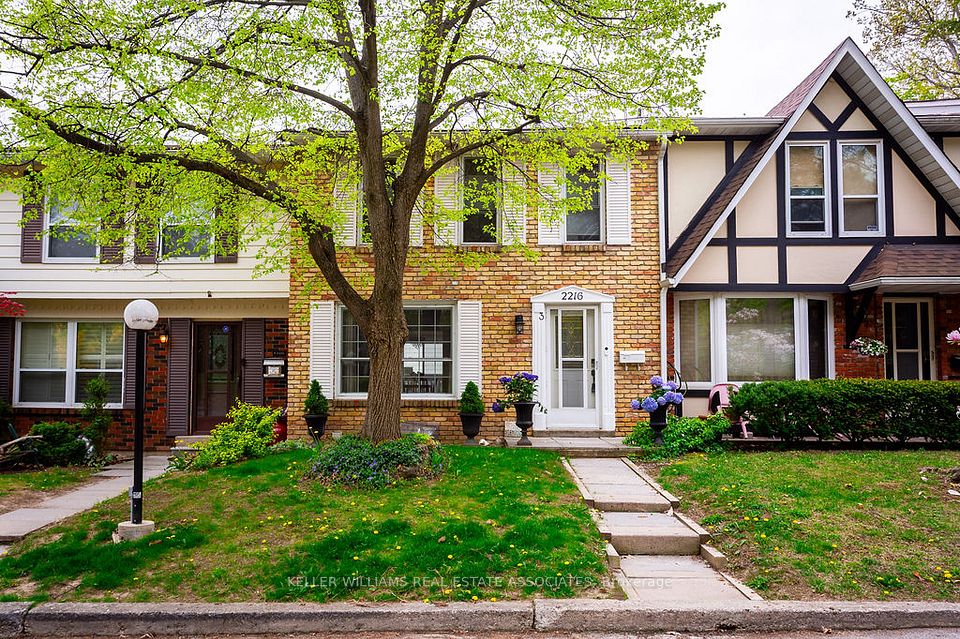 2216 Upper Middle Road