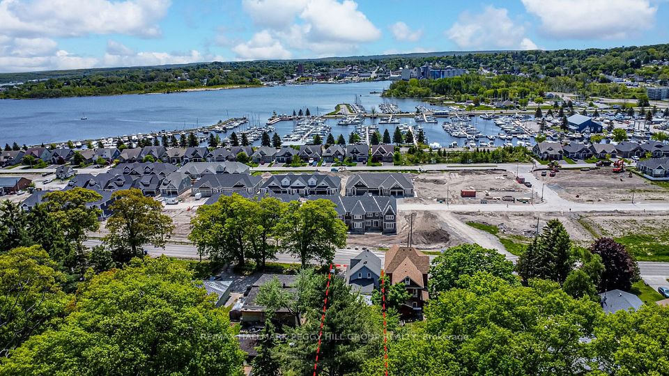1046 Harbourview Drive, Midland, ON L4R 5J4