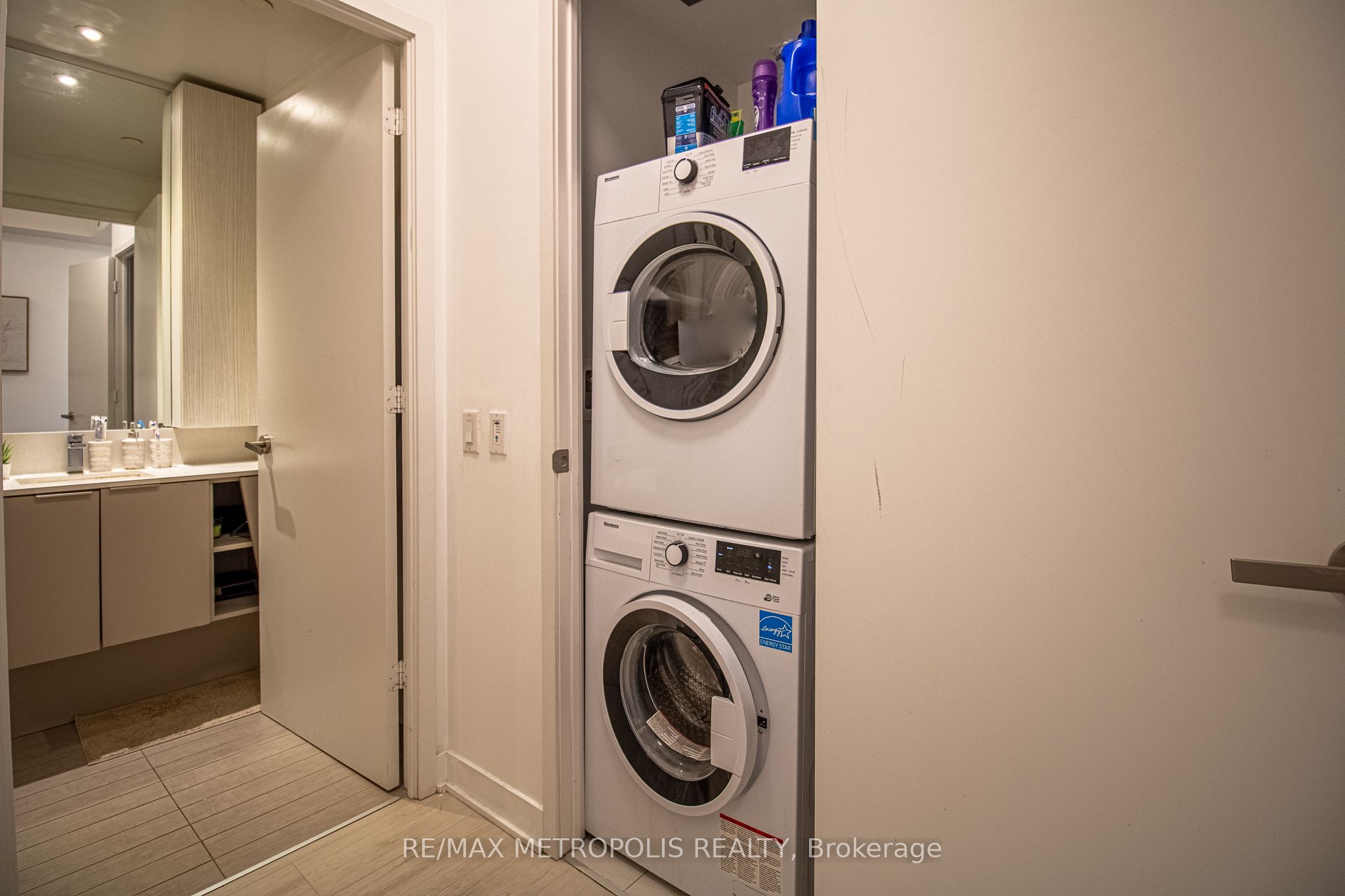 3900 Confederation Parkway, #216