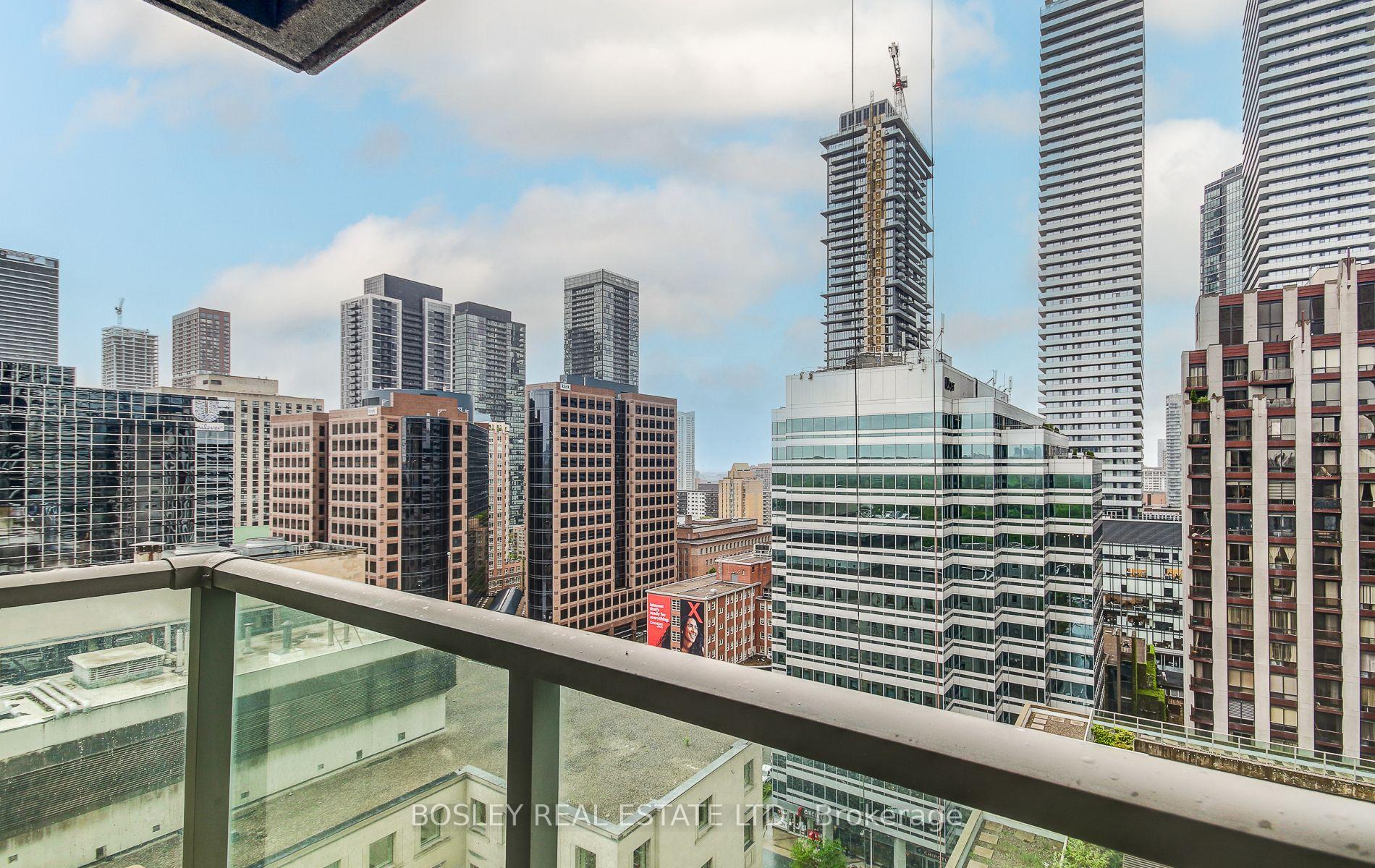 2 Bedrooms Condo at 8 Park, Toronto For sale