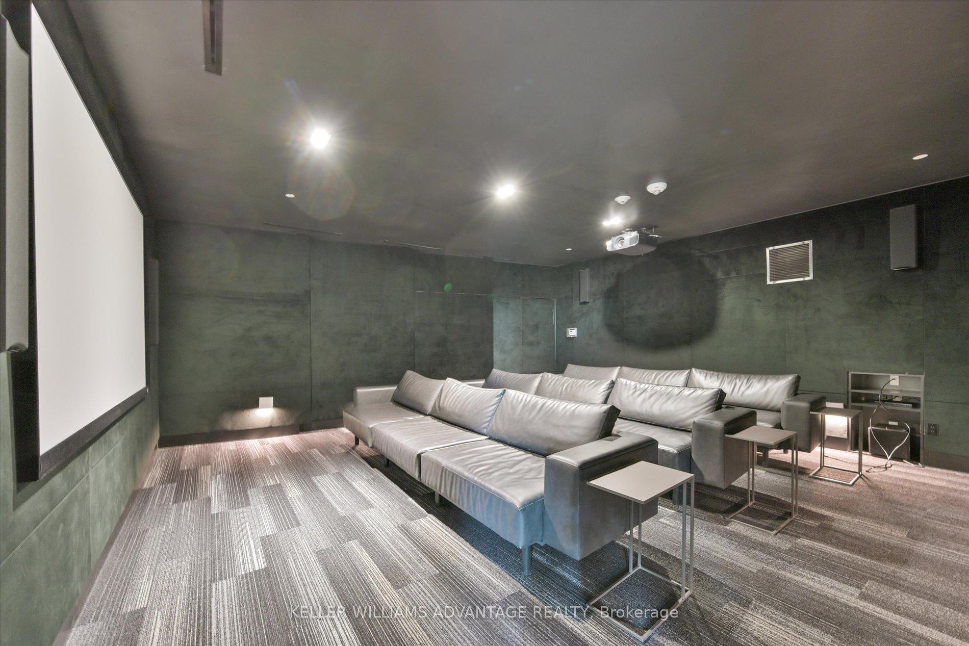2 Bedrooms Condo at 99 The Donway, Toronto For sale