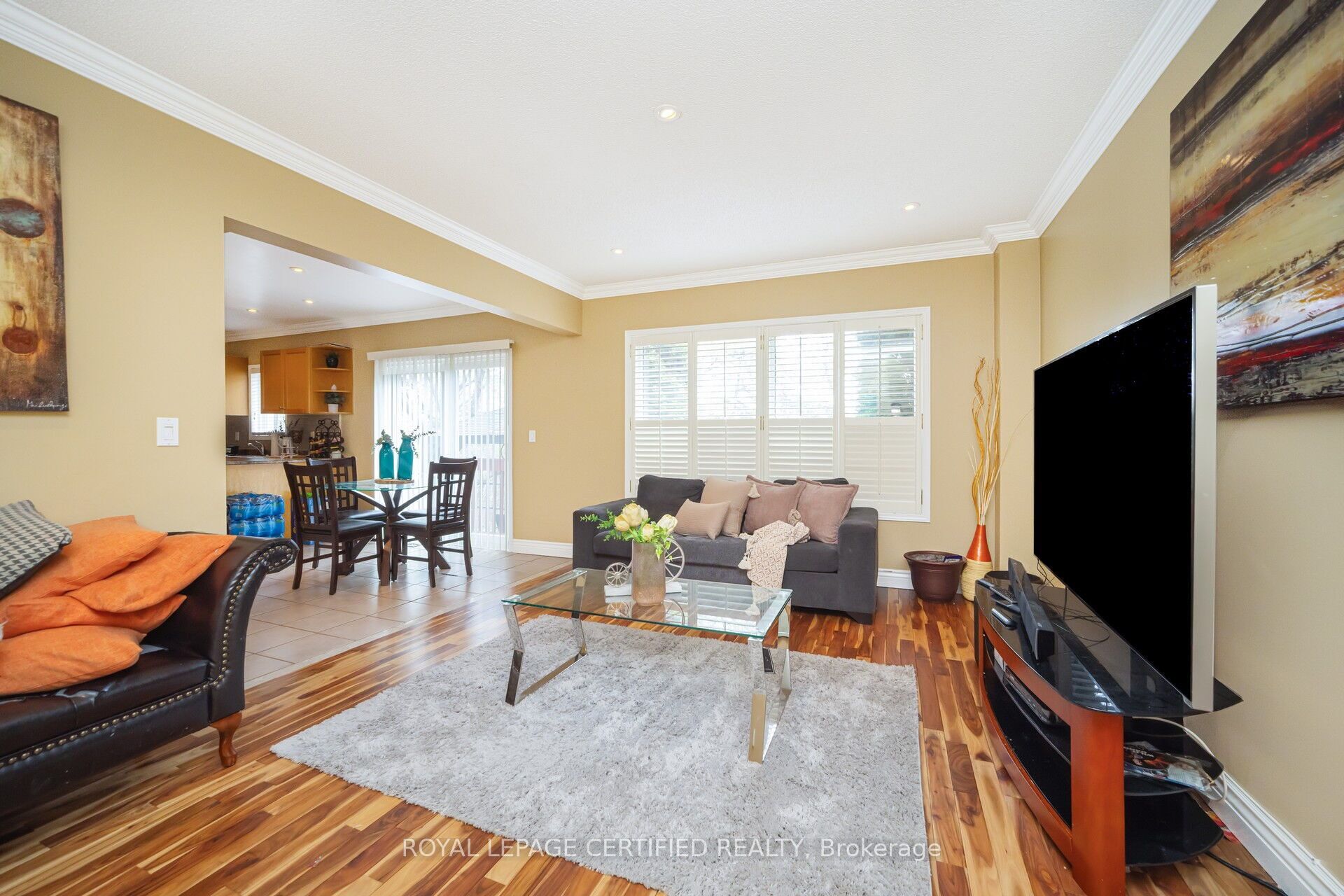 12 Sunnybrook Crescent