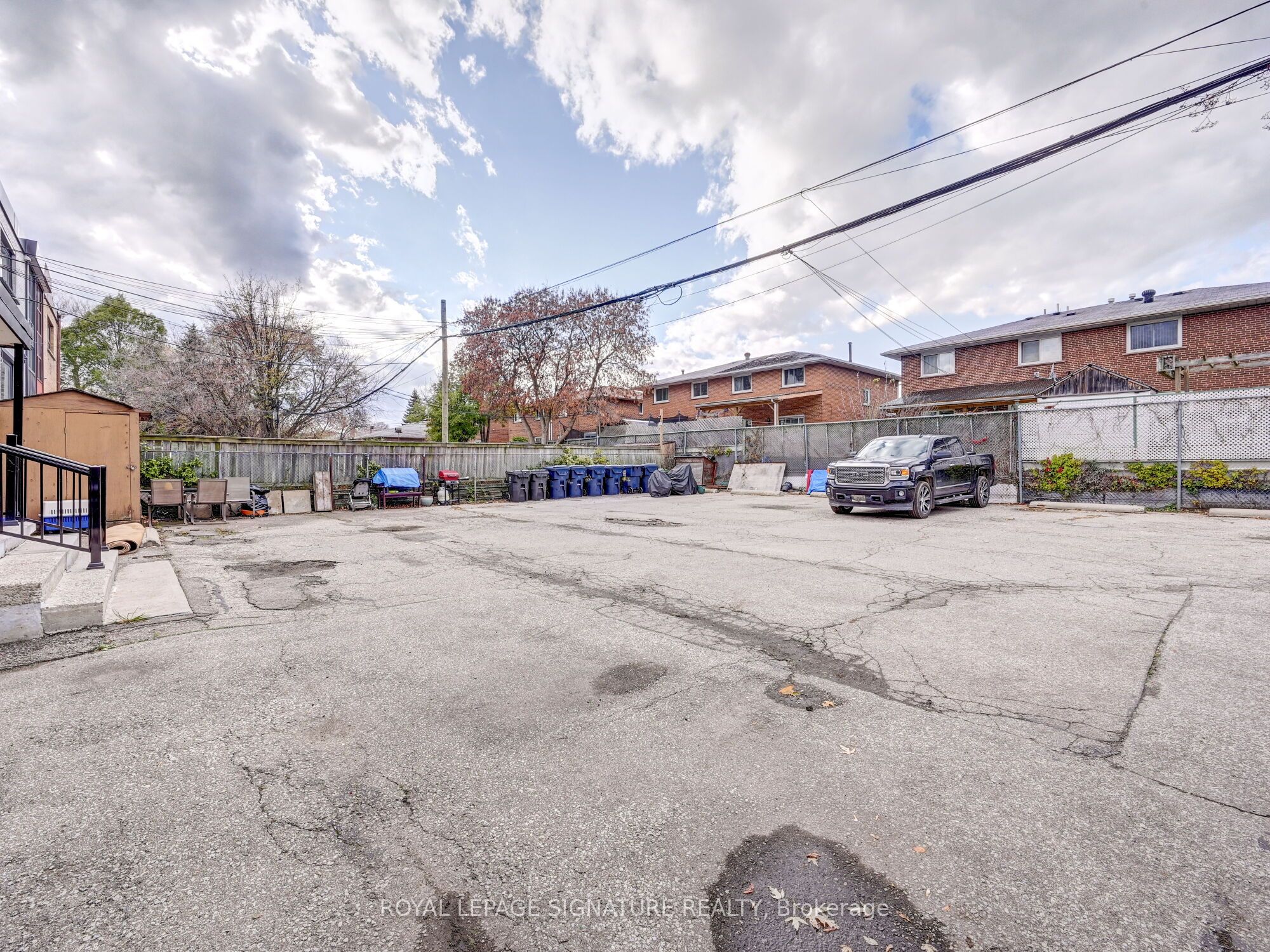 40 Cavell Avenue, Toronto W06 Mimico