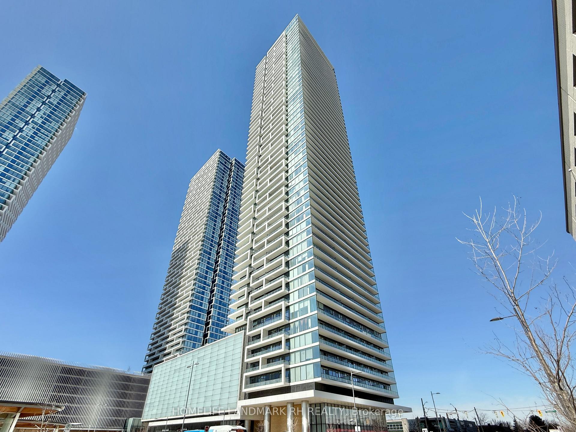 3 Bedrooms Condo at 950 Portage, Vaughan For sale