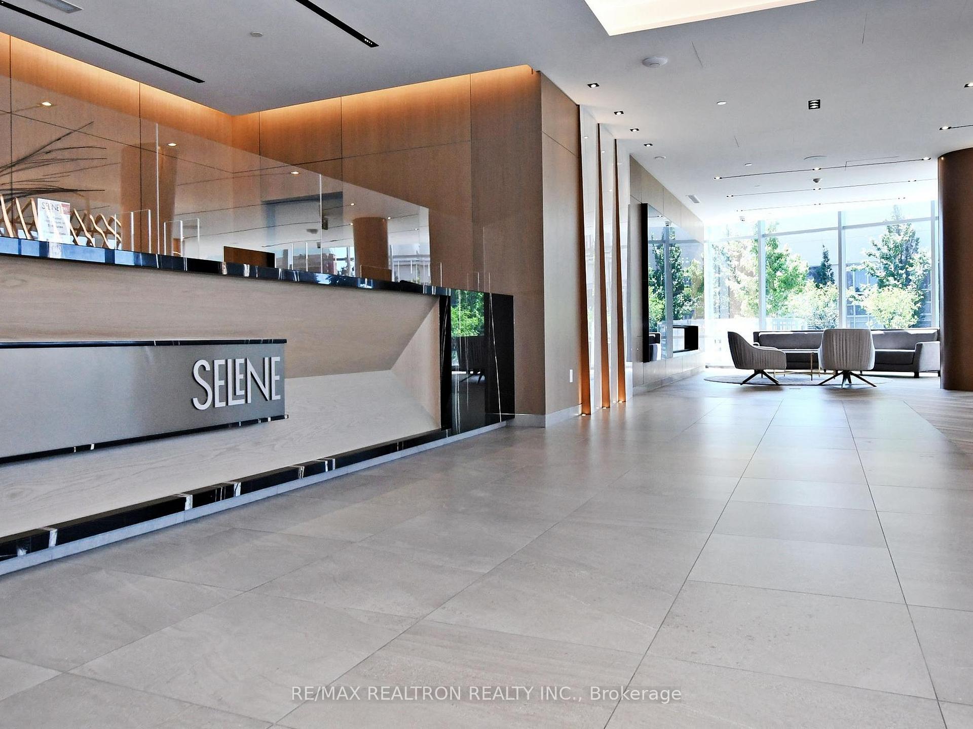 2 Bedrooms Condo at 225 Village Green, Toronto For sale