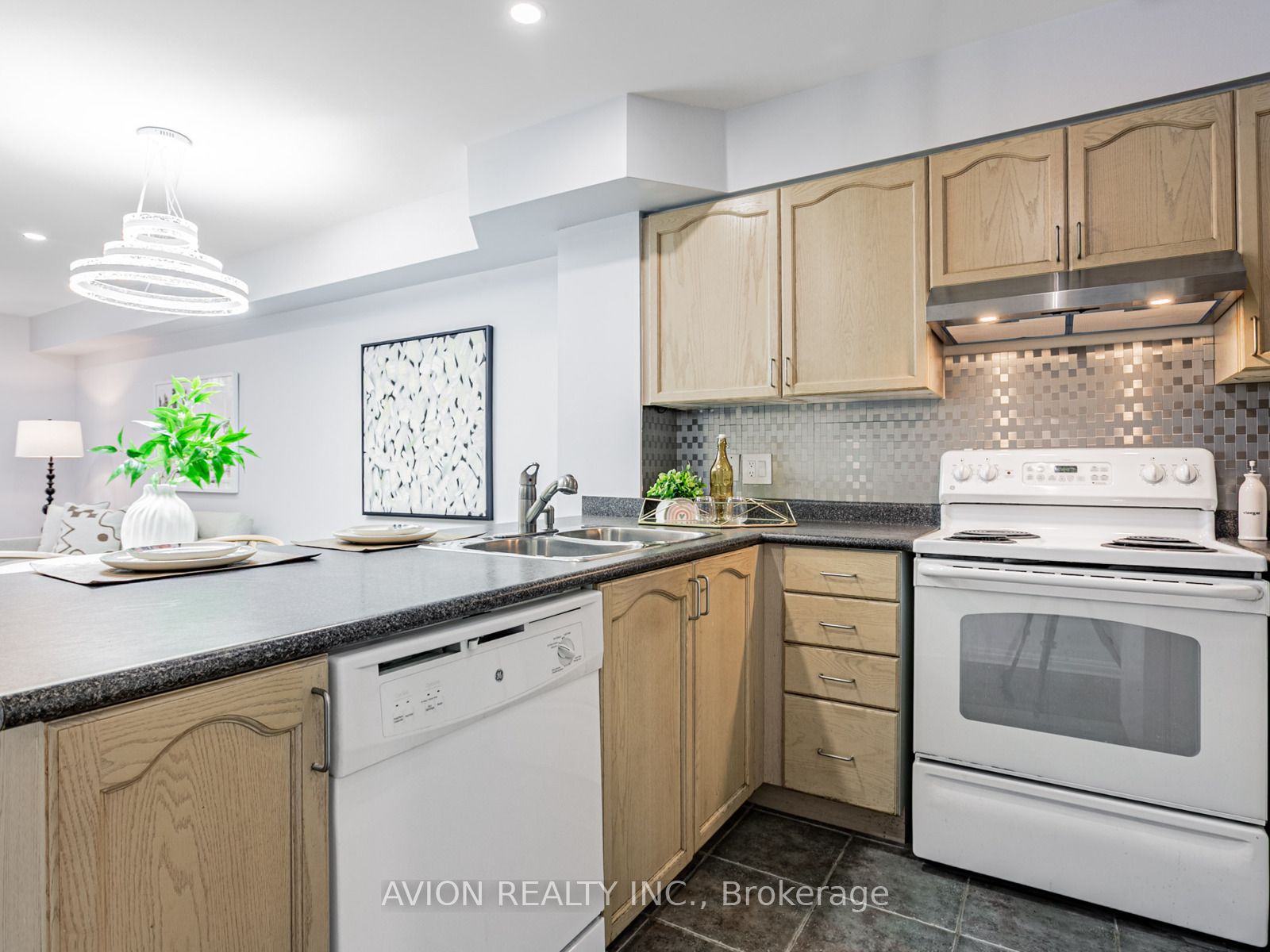 45 Cedarcroft Boulevard, #11