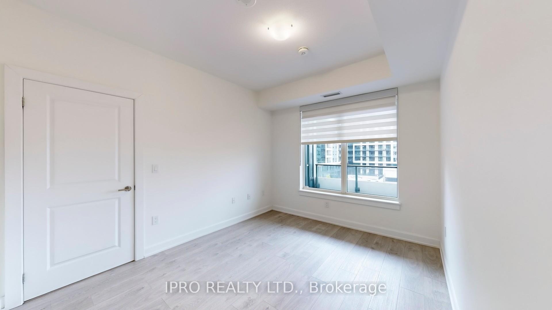 2 Bedrooms Condo at 3200 William Coltson, Oakville For sale