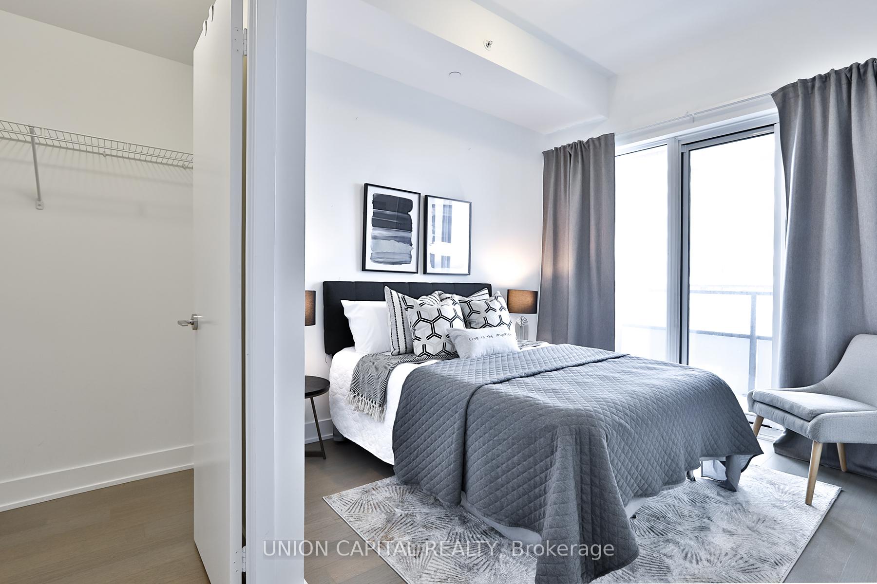 2 Bedrooms Condo at 20 Shore Breeze, Toronto For sale