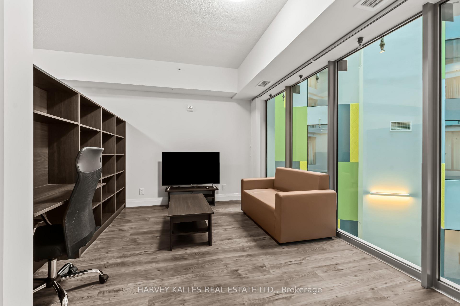 652 Princess Street 237