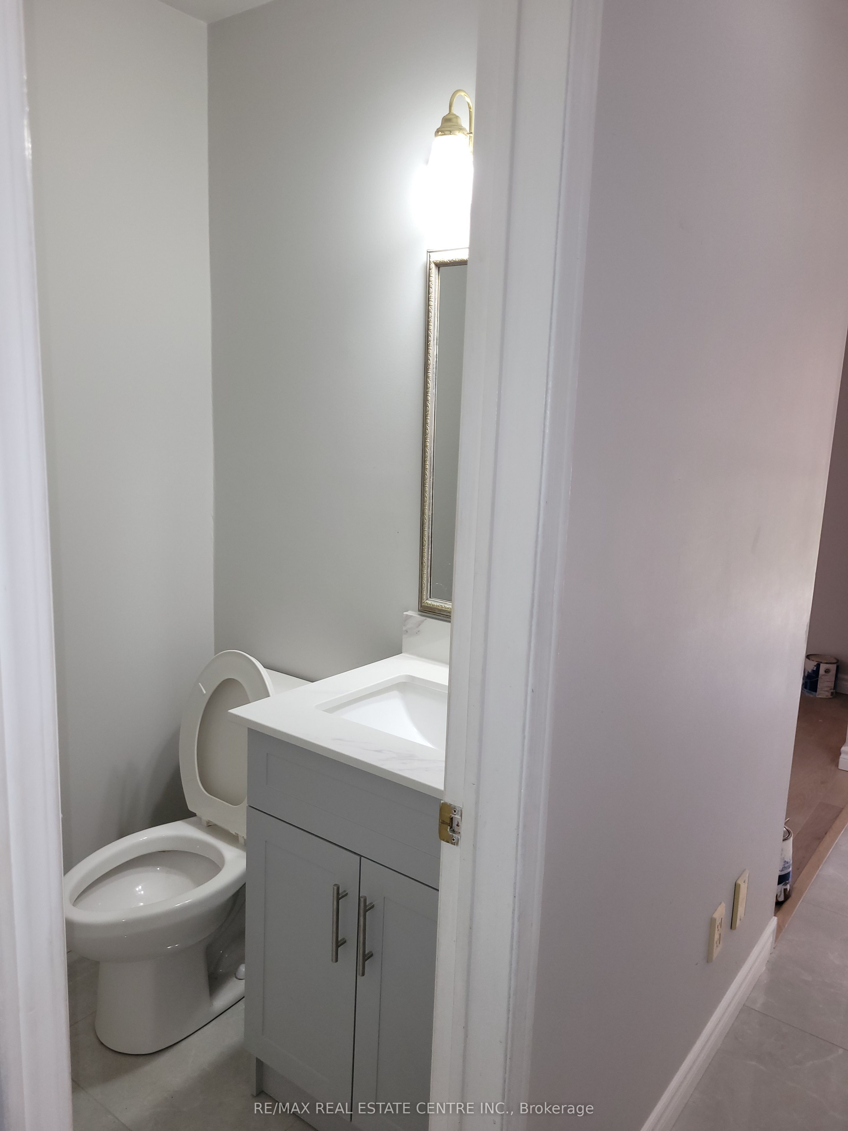 4353 Jenkins Crescent