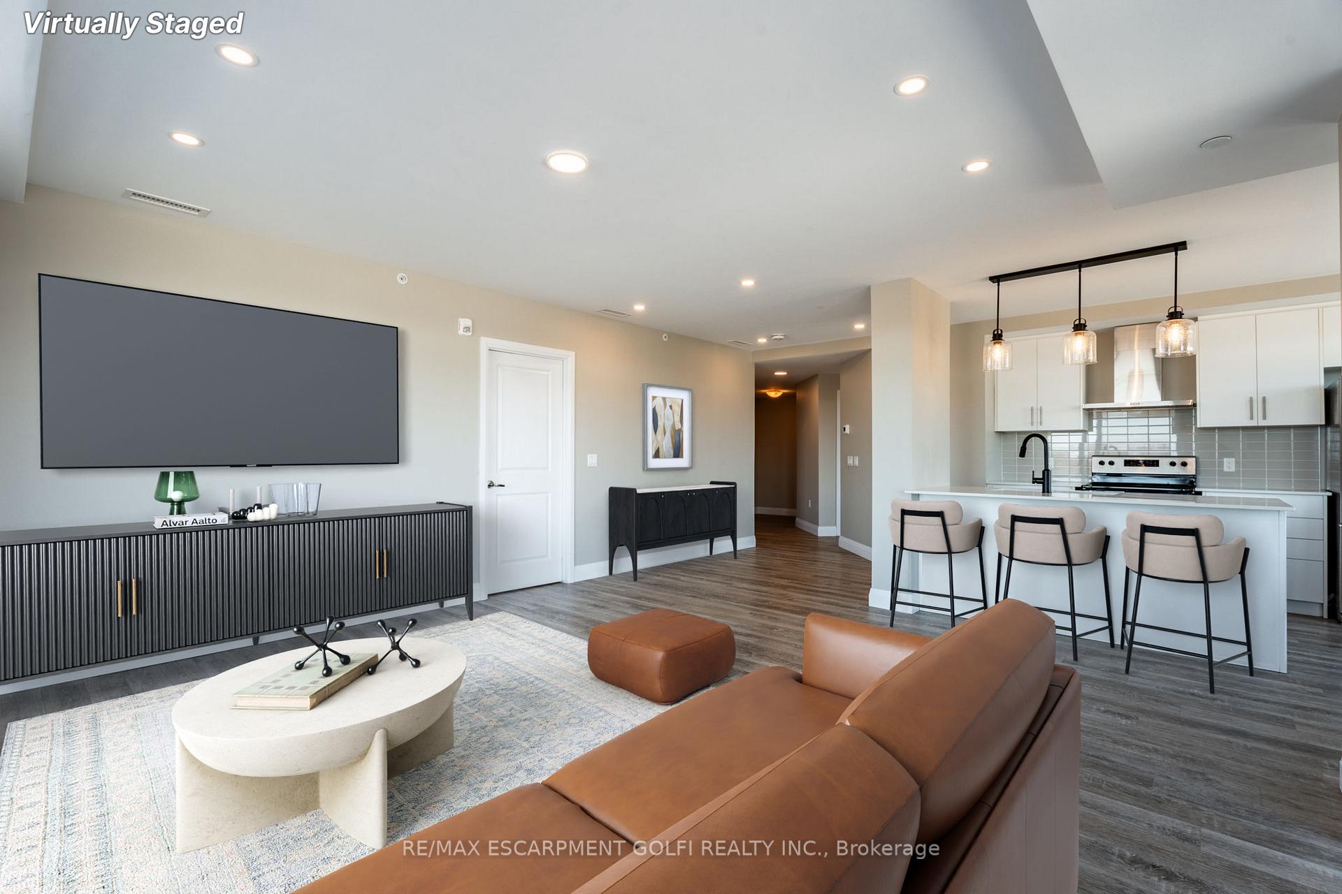 2 Bedrooms Condo at 1 Redfern, Hamilton For sale