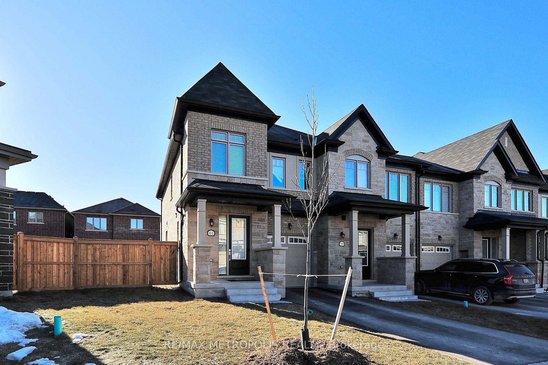 61 Seedling Crescent, Whitchurch-Stouffville, ON L4A 4V5