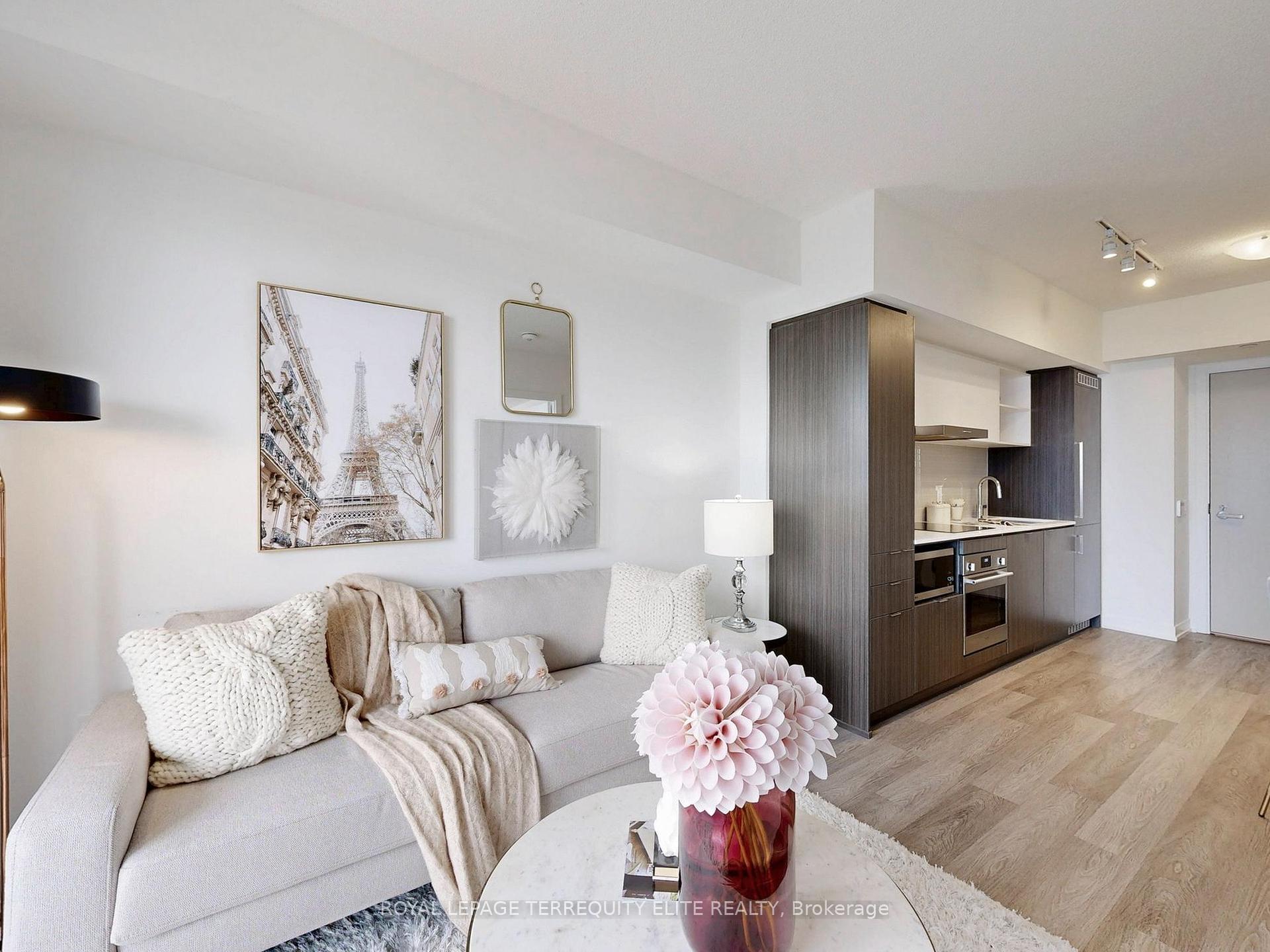 1 Bedroom Condo at 55 Cooper, Toronto For sale