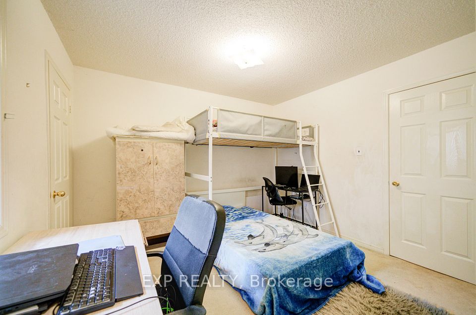 https://trreb-image.ampre.ca/5b8-oieNkpYS_ZRUMBzwuCF_90PDErVrKp-2Li6Y7L4/rs:fit:960:960/wm:.5:so:0:50:.4/wmsh:10/wmt:PHNwYW4gZm9yZWdyb3VuZD0nd2hpdGUnIGZvbnQ9JzY4Jz5FWFAgUkVBTFRZLCBCcm9rZXJhZ2U8L3NwYW4-/L3RycmViL2xpc3RpbmdzLzQwLzk4LzQ5LzUxL3AvNjFiMDY4NDUtM2RkZC00Y2YwLWFlZGItYWFiOTAxNTZlYzJkLmpwZw.jpg