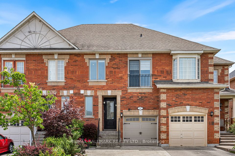 37 Copperstone Crescent