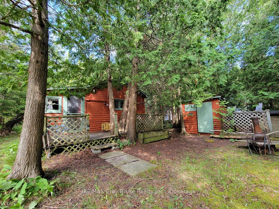 25 Pine Tree Harbour