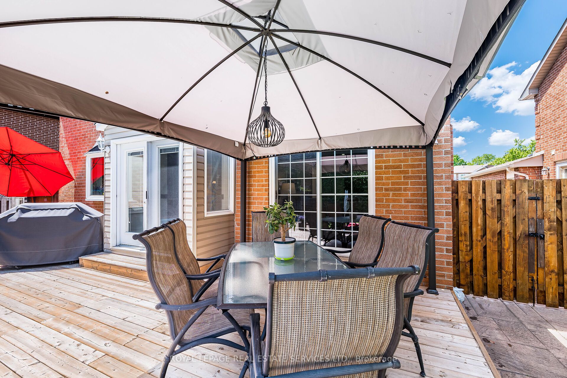 1532 Lovelady Crescent