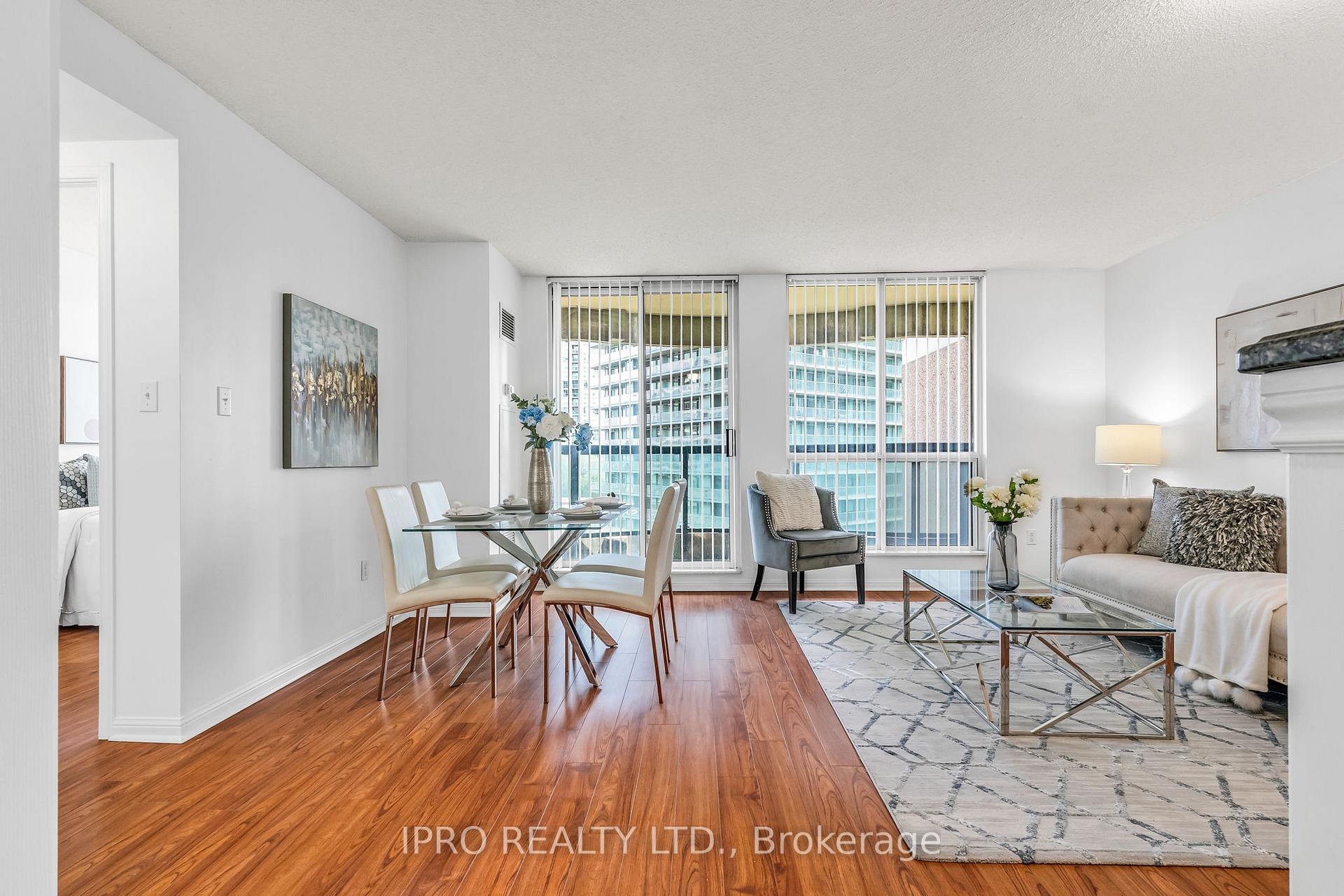 3 Bedrooms Condo at 23 Lorraine, Toronto For sale