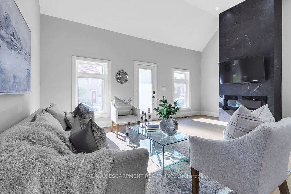 29 Magill Street, Hamilton, ON L8R 2Y4