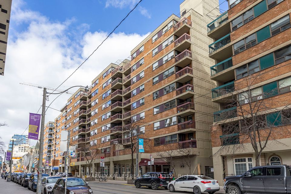 89 Mccaul Street 923