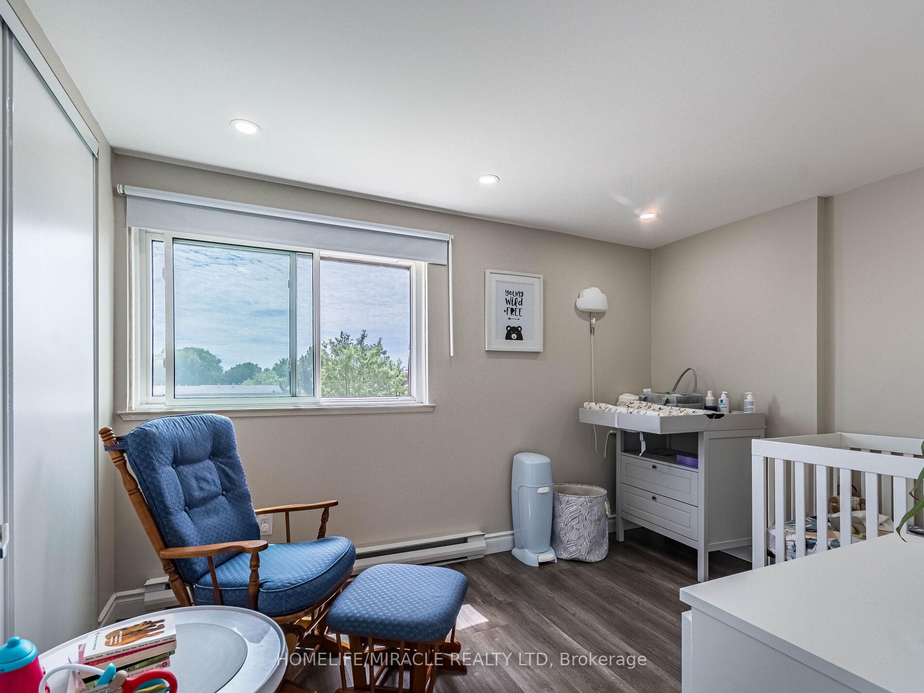 5 Bedrooms Condo at 180 Mississauga Valley, Mississauga For sale