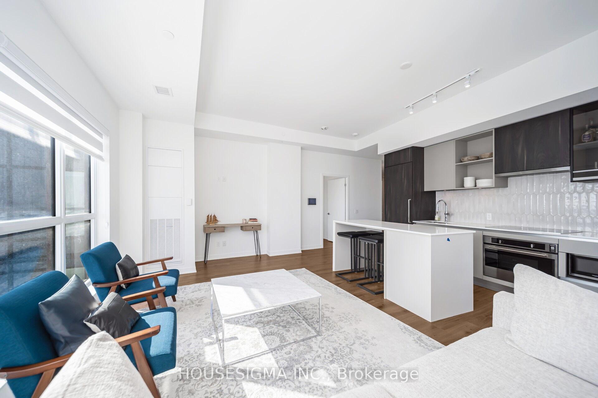 3 Bedrooms Condo at 405 Dundas, Oakville For sale