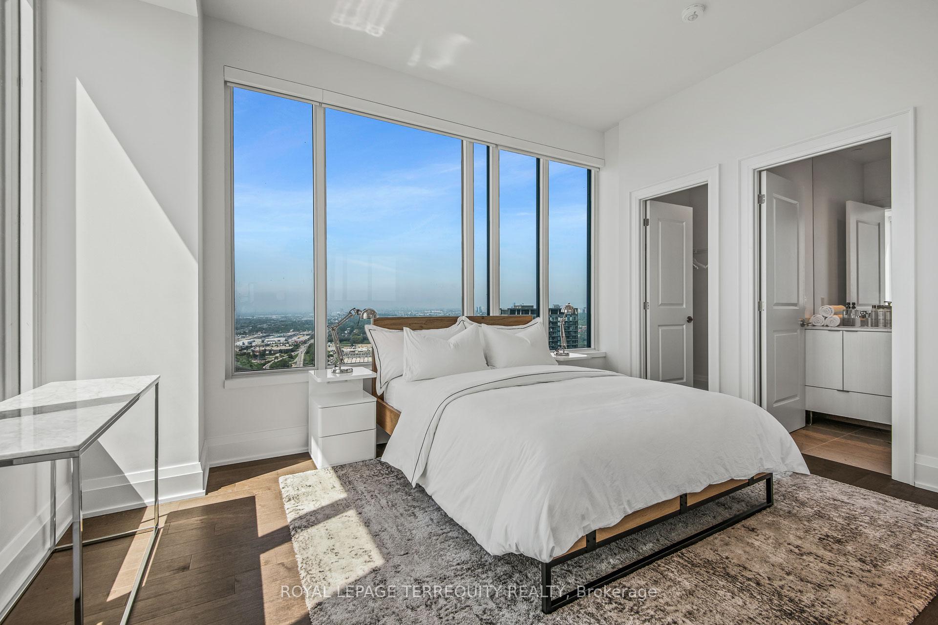 3 Bedrooms Condo at 1928 Lake Shore, Toronto For sale