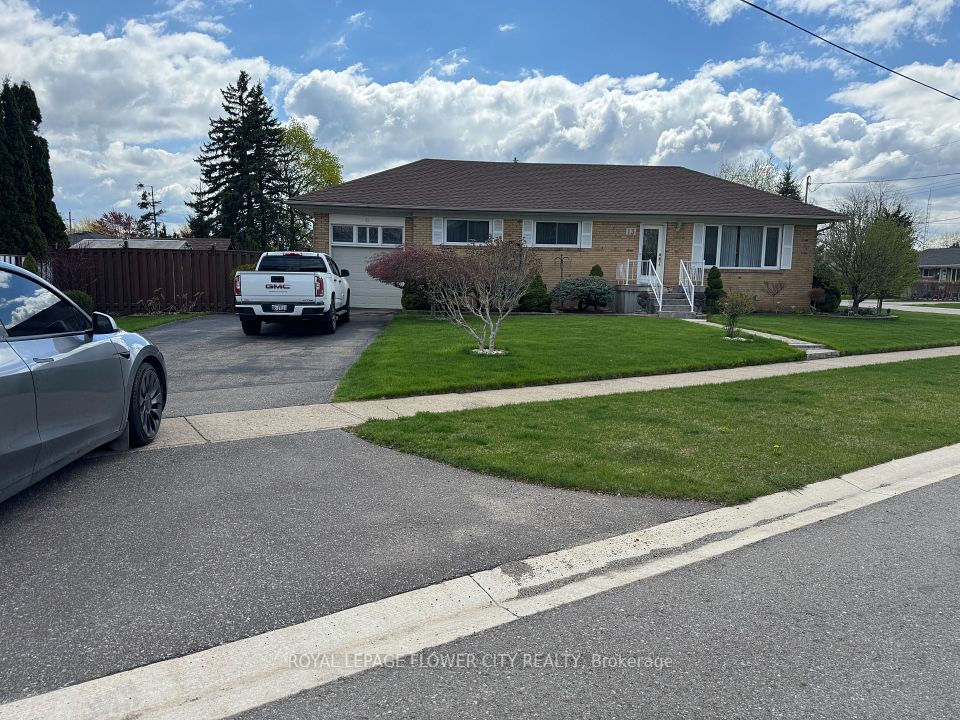 13 Bairstow Crescent, Halton Hills, ON L7G 1L9