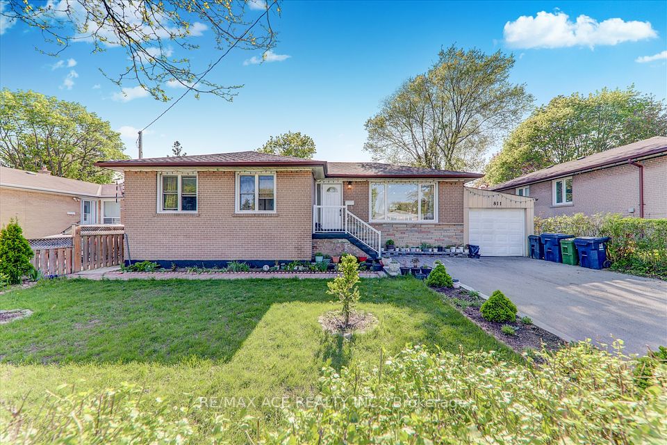 811 Brimorton