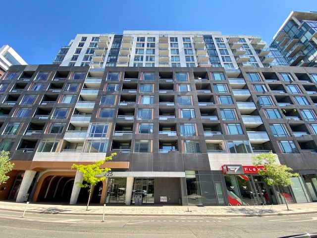 525 Adelaide