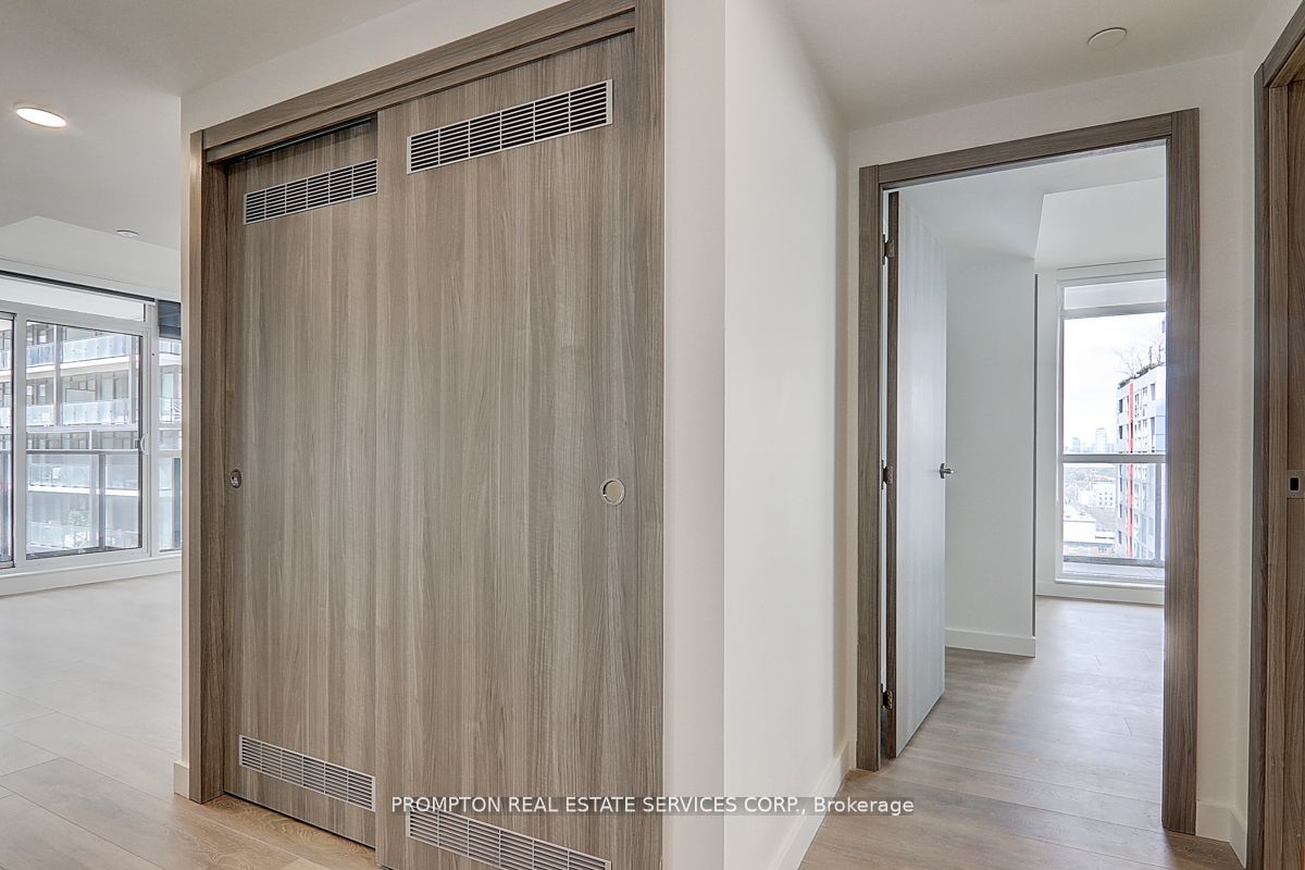 38 Widmer Street, #1111